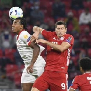 旺财28品牌力量-梁宏业：巴萨卖身买球员太败家了吧，不卖身不行吗？