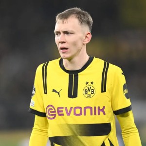 德媒：布伦特福德仍在关注多特蒙德前锋拜尔，但转会可能性不大