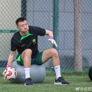 已伤缺超4个月！北京国安官方：球队门将韩佳奇重返训练场