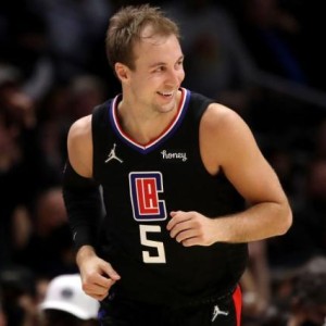 旺财28梦想空间-肯纳德手感正火热 全明星加冕三分大赛冠军？